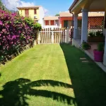 Casa Serenas, A 5 Minuti Dal Mare Con Parcheggio, Clima E Tutto Il Necessario Per La Tua In Relax Lejlighed *