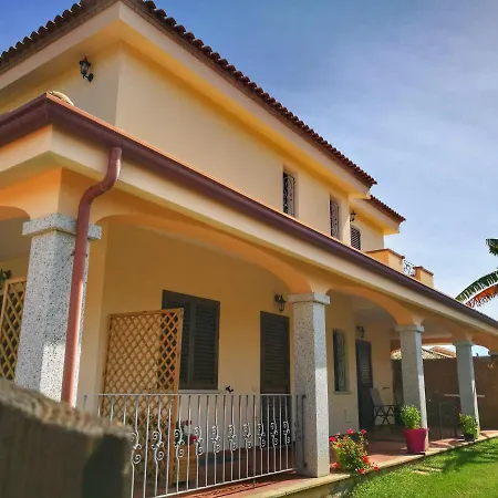 Casa Serenas, A 5 Minuti Dal Mare Con Parcheggio, Clima E Tutto Il Necessario Per La Tua In Relax * Castiadas