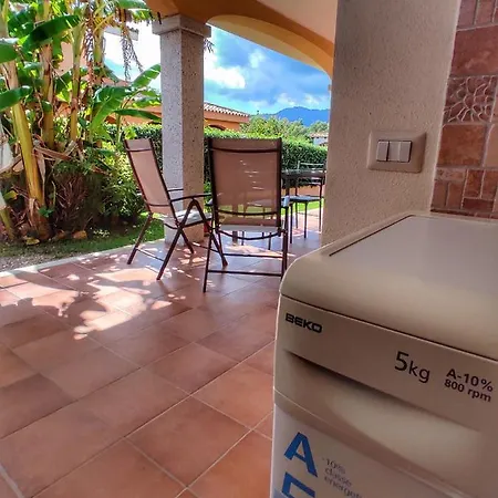 Apartment Casa Serenas, A 5 Minuti Dal Mare Con Parcheggio, Clima E Tutto Il Necessario Per La Tua In Relax