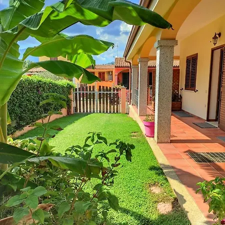 Casa Serenas, A 5 Minuti Dal Mare Con Parcheggio, Clima E Tutto Il Necessario Per La Tua In Relax Apartment Castiadas